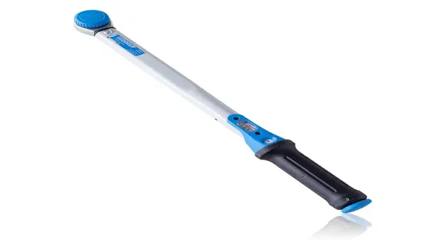do i need a torque wrench for lawn mower blade