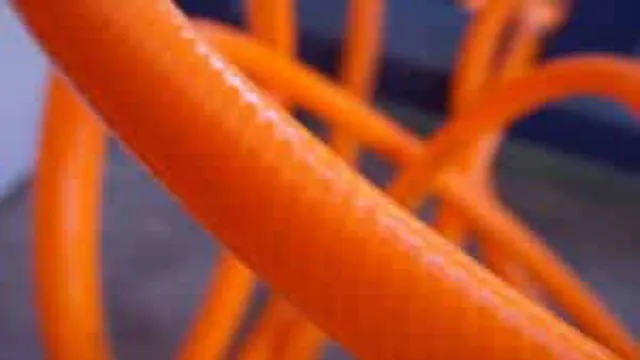 how do you connect a hose to an air compressor