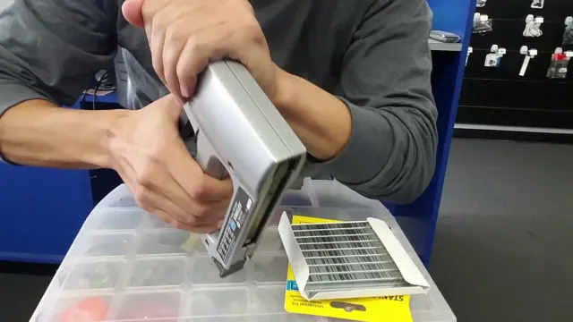 how do you put staples in a stanley staple gun