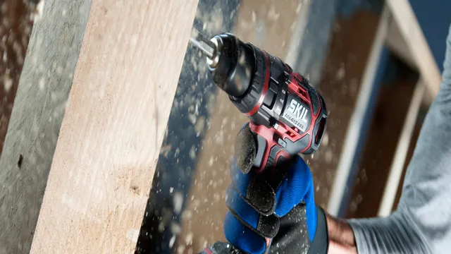 how does a cordless hammer drill work