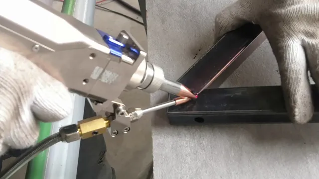 how does a laser welding machine work