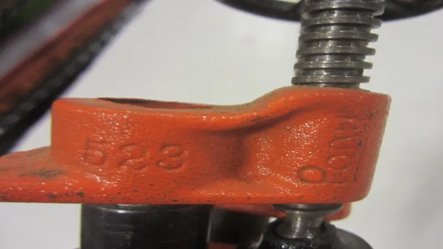 how to assemble pony pipe clamps