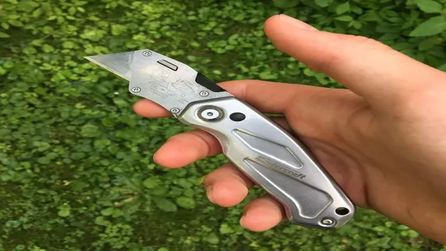 how to change blade on mastercraft utility knife