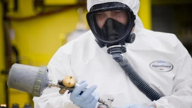 how to clean a paint sprayer after using stain