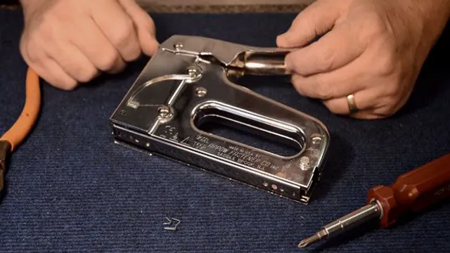 how to clear a jammed staple gun