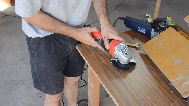 how to cut plywood with angle grinder