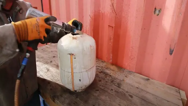 how to install chisel in air hammer