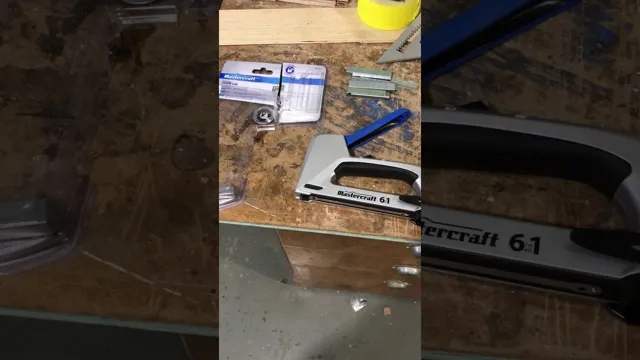 how to load mastercraft staple gun