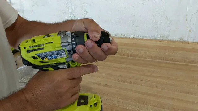 how to put a bit in a hammer drill