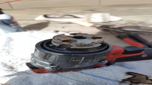 how to remove drill bit from milwaukee hammer drill