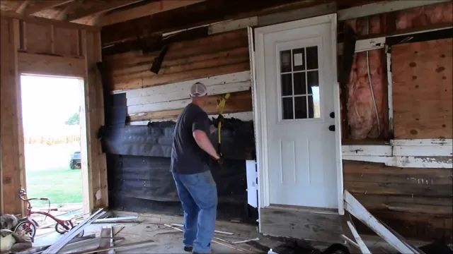 how to remove wood siding