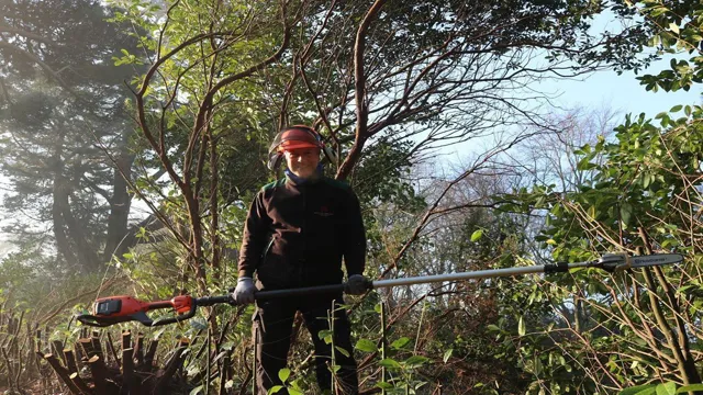 how to start a pole saw