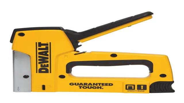 how to use a dewalt staple gun