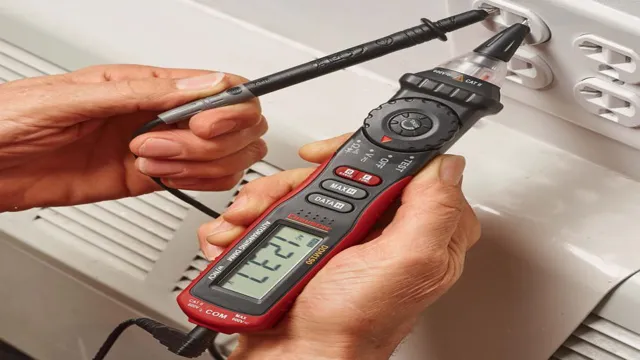 how to work a voltage tester