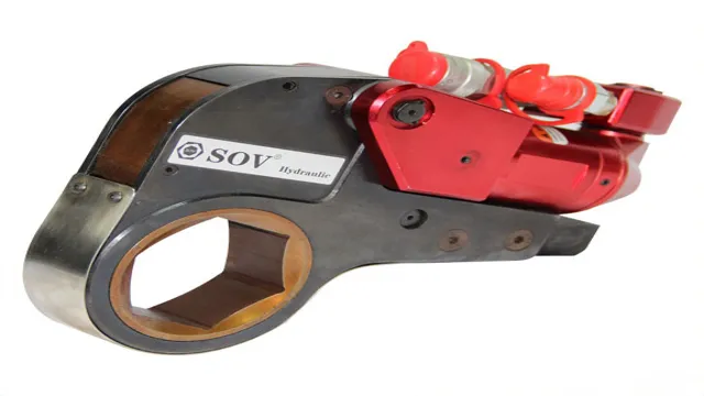is a torque wrench the same as a socket wrench
