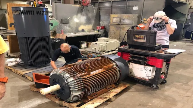 what causes an electric motor to hum and not start