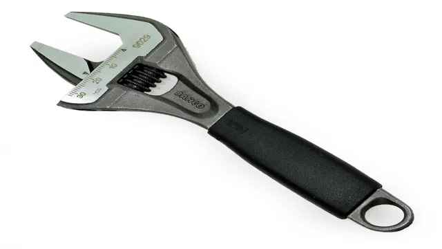 what does an adjustable wrench do